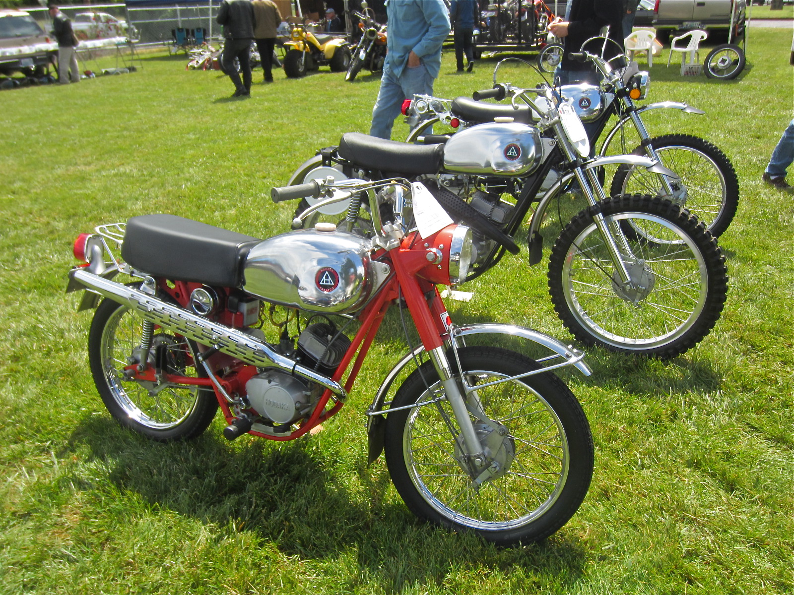 Trobairitz' Tablet 2016 Oregon Vintage Motorcycle Show