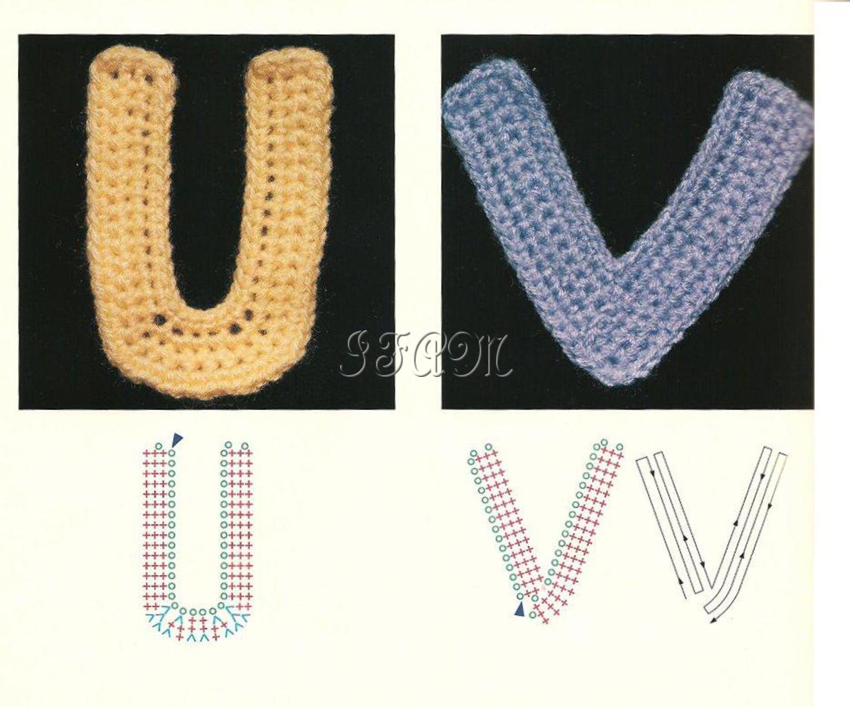 вязаные буквы подушки. крючок - буква "в". вязаная буква м. крючок - буква "в". крючок - буква "в".