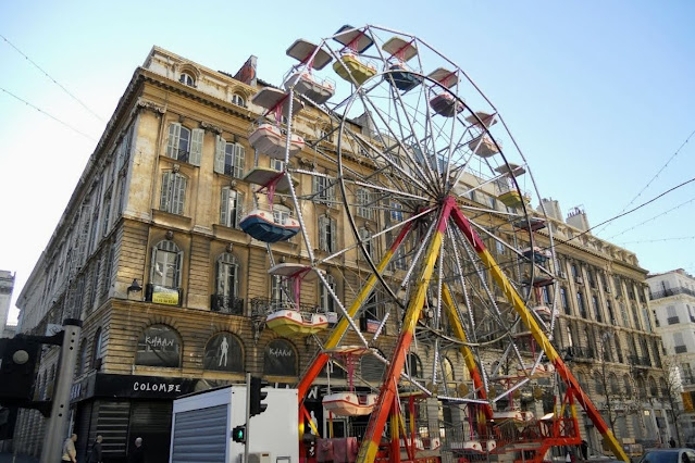Christmas in Provence: Ferris Wheel in Marseille