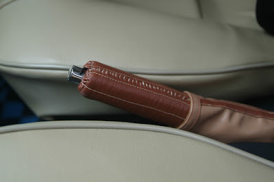 ミラジーノのサイドブレーキカバー＆ブーツ