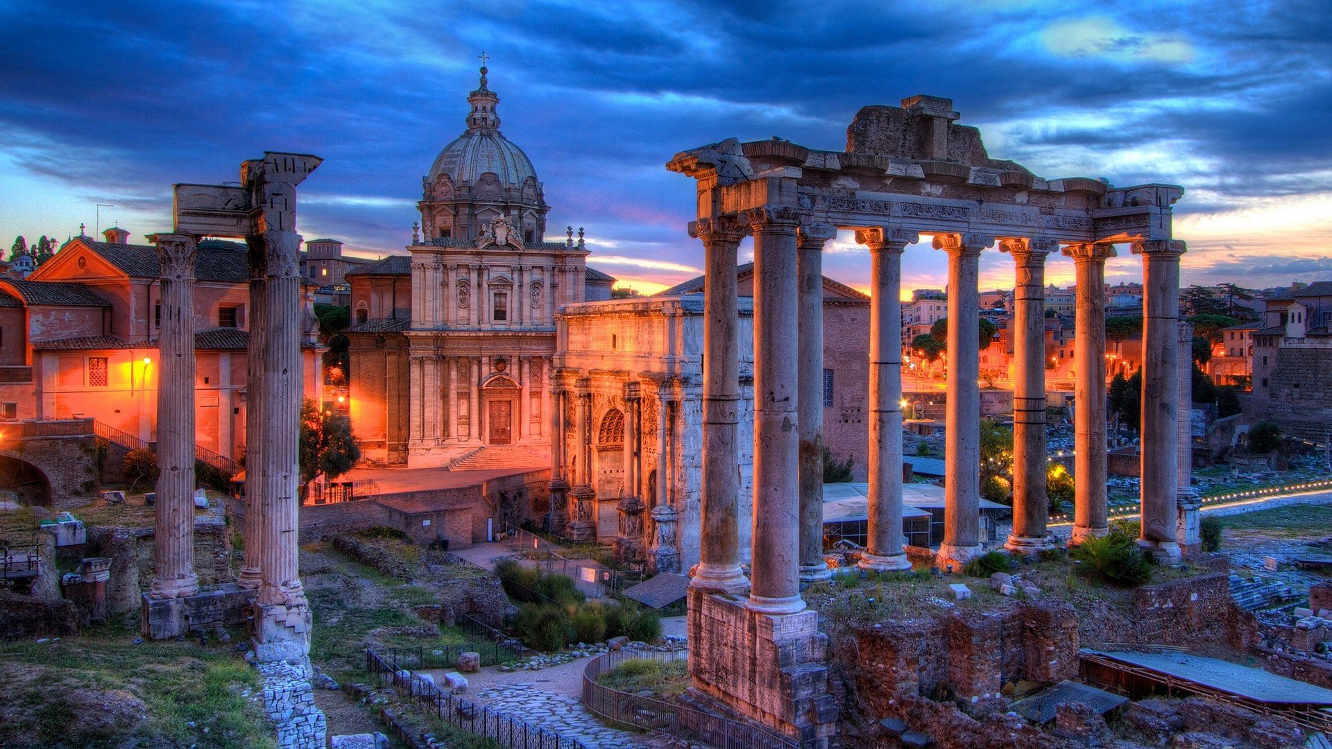 Древний рим красивые. Римский Романум. Древний Рим фото. Рим центр города древний. Архитектура Рим фон.