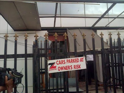 Video of Zenith Bank Ogolonto Ikorodu Robbery on Wednesday. Pictures from Ogolonto Ikorodu Bank Robbery this Morning. b