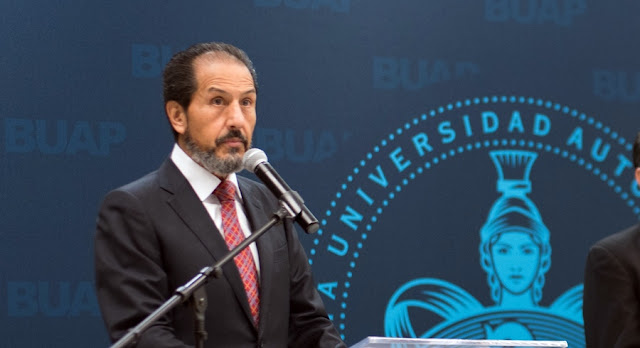 La BUAP contará con el mismo presupuesto el próximo año, anuncia Alfonso Esparza