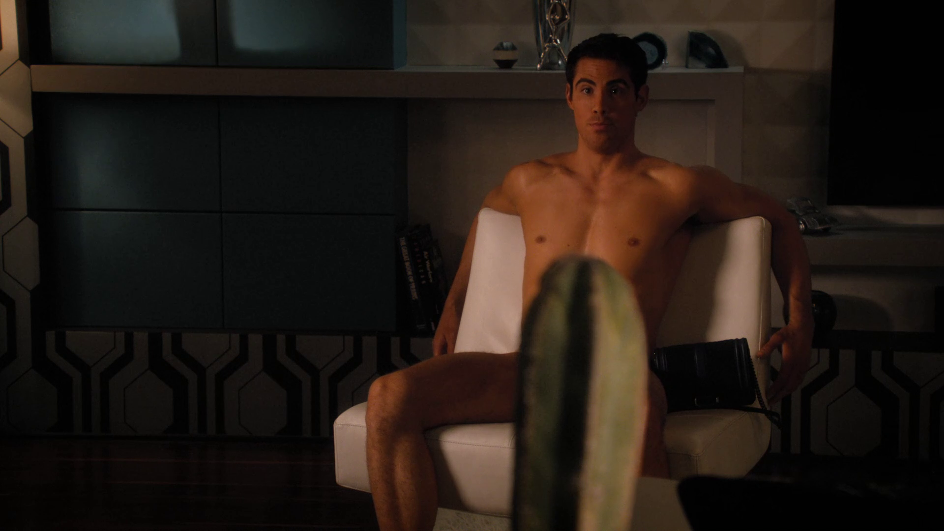 Francisco San Martin shirtless in Jane The Virgin 3-18 "Chapter Sixty-...