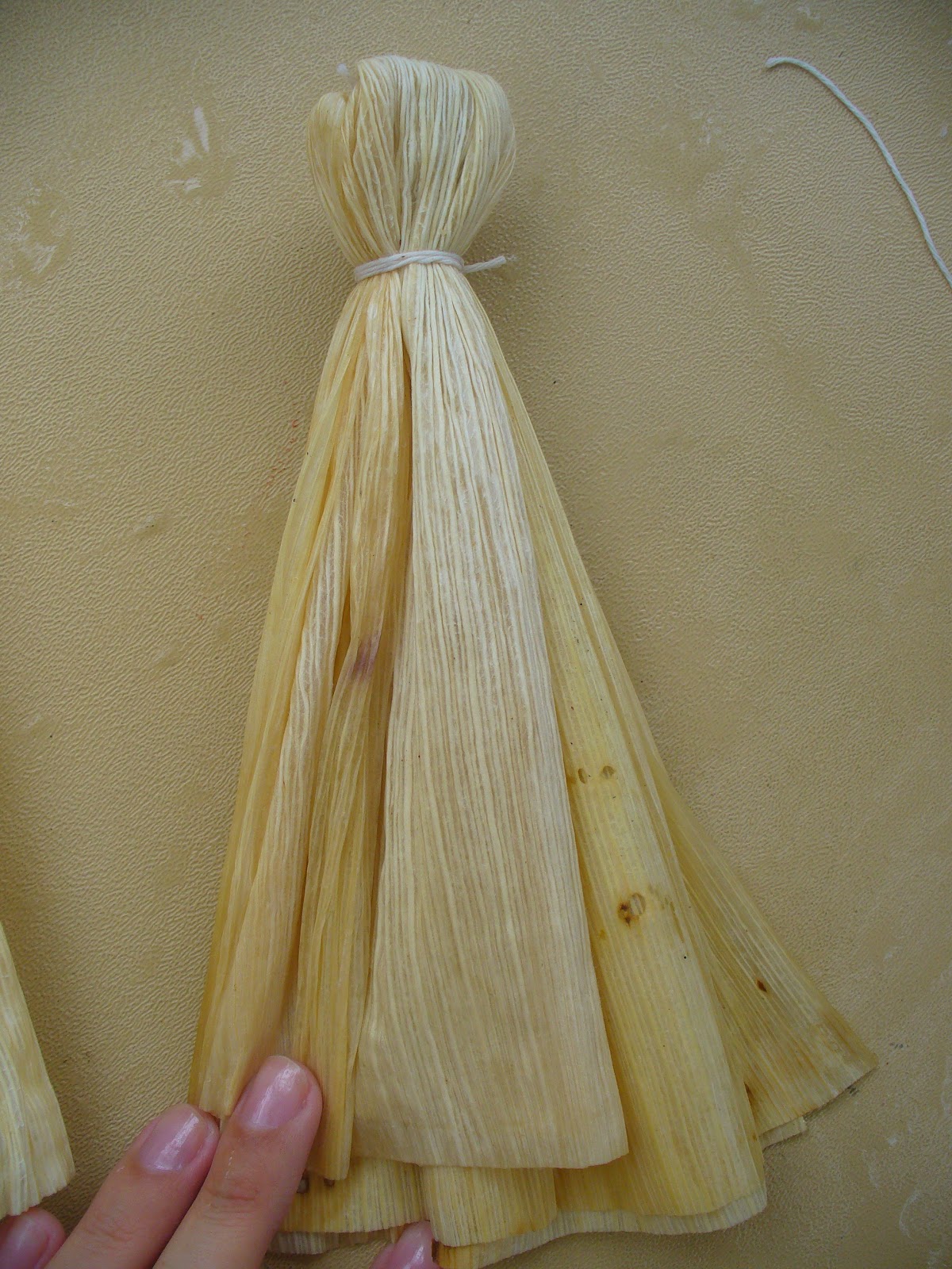 World Turn'd Upside Down How to Make Corn Husk Dolls