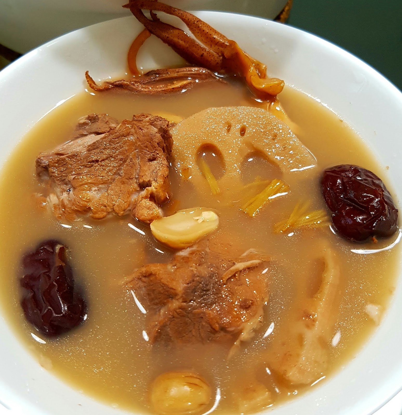 Ah Gim's Playground Lotus Root Pork Rib Soup 莲藕汤