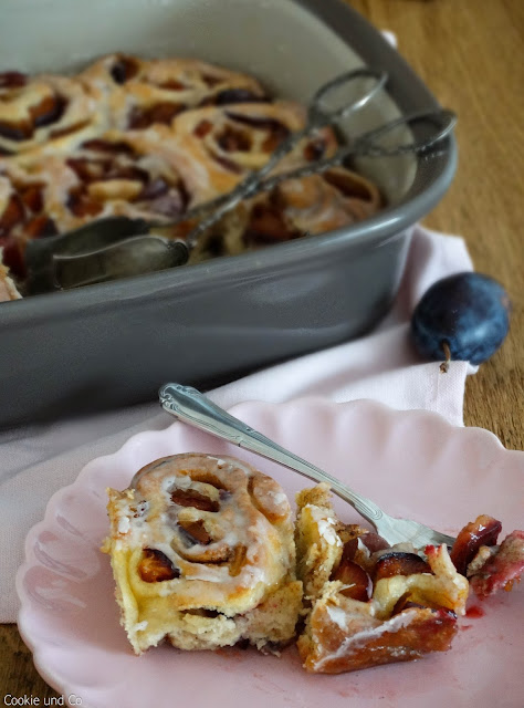 Zimtschnecken mit Zwetschgen