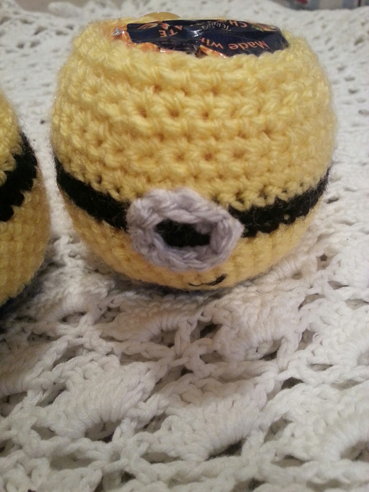 Creatieve hobby's Minions Christmas Chocolate orange cover This is the first part of Knitting Pattern for Minions. The