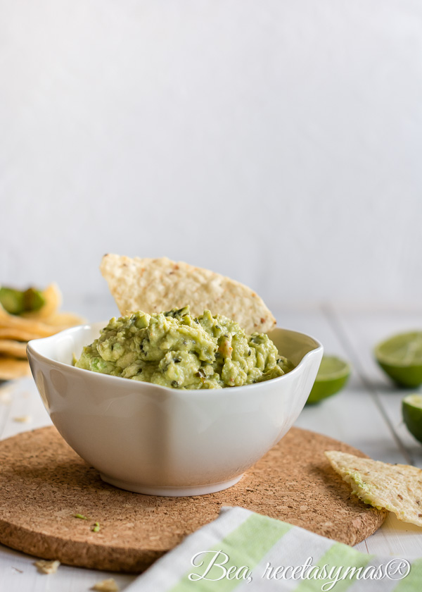 Guacamole con queso de pimientos asados Guacamole con queso de pimientos asados