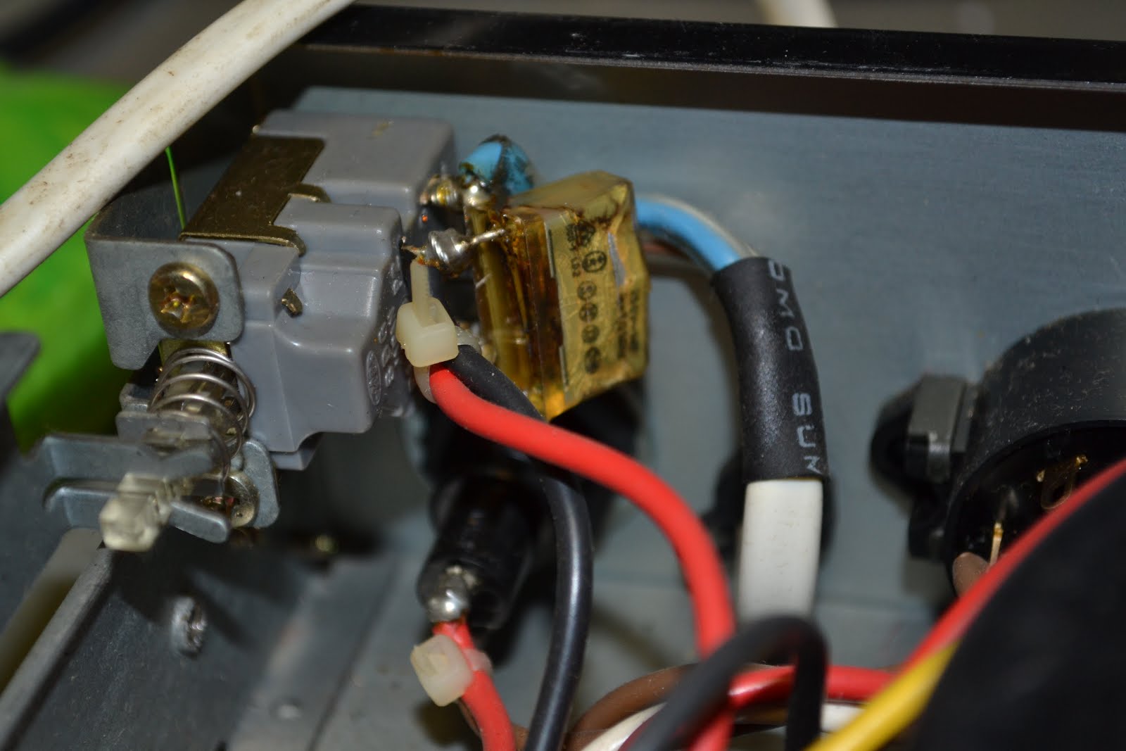 Doz' Blog Sharp Optonica SM5100 integrated amplifier repair.