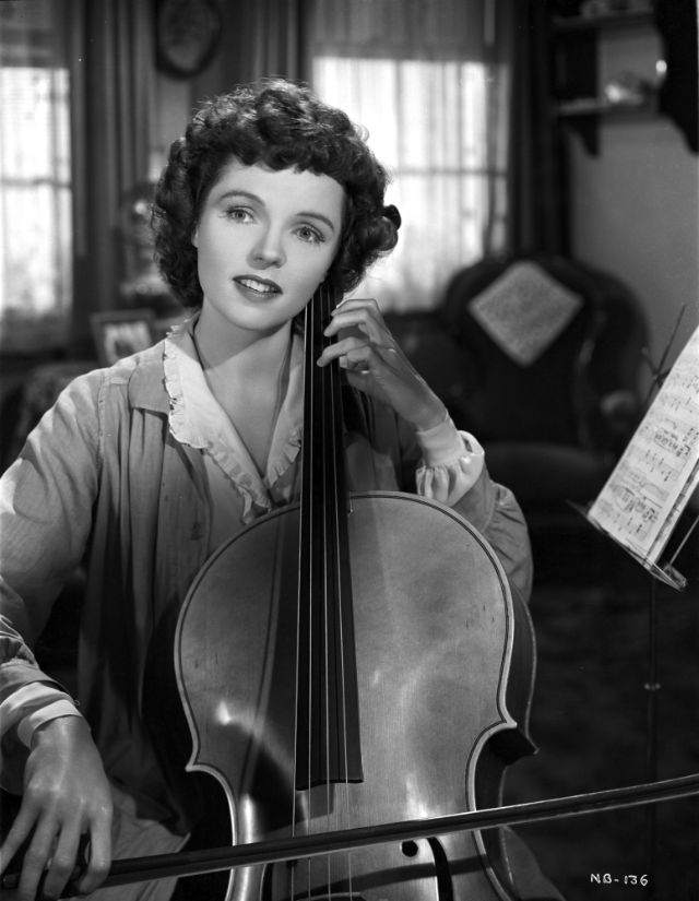 30 Beautiful Photos of Jane Wyatt in the 1930s and ’40s ~ Vintage Everyday