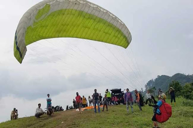 Bukik Bukua, Spot Paralayang Baru di Kabupaten Agam