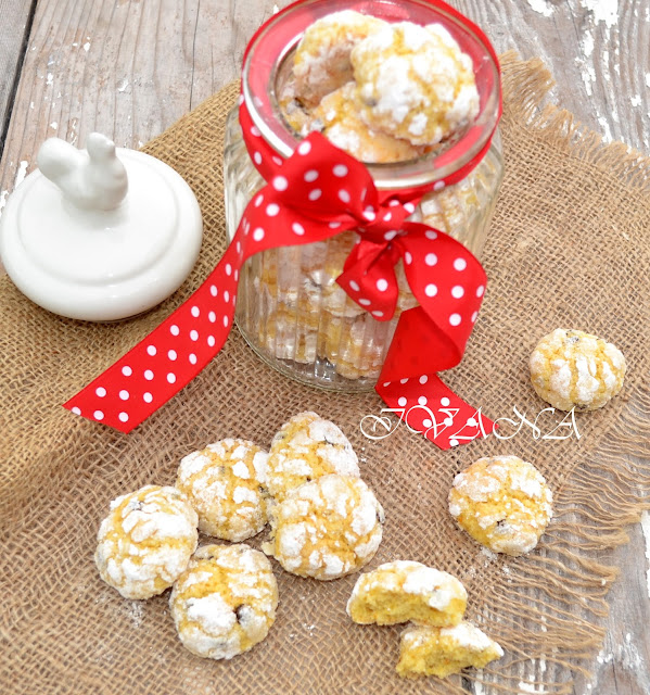 Портокалови сладки с капки шоколад