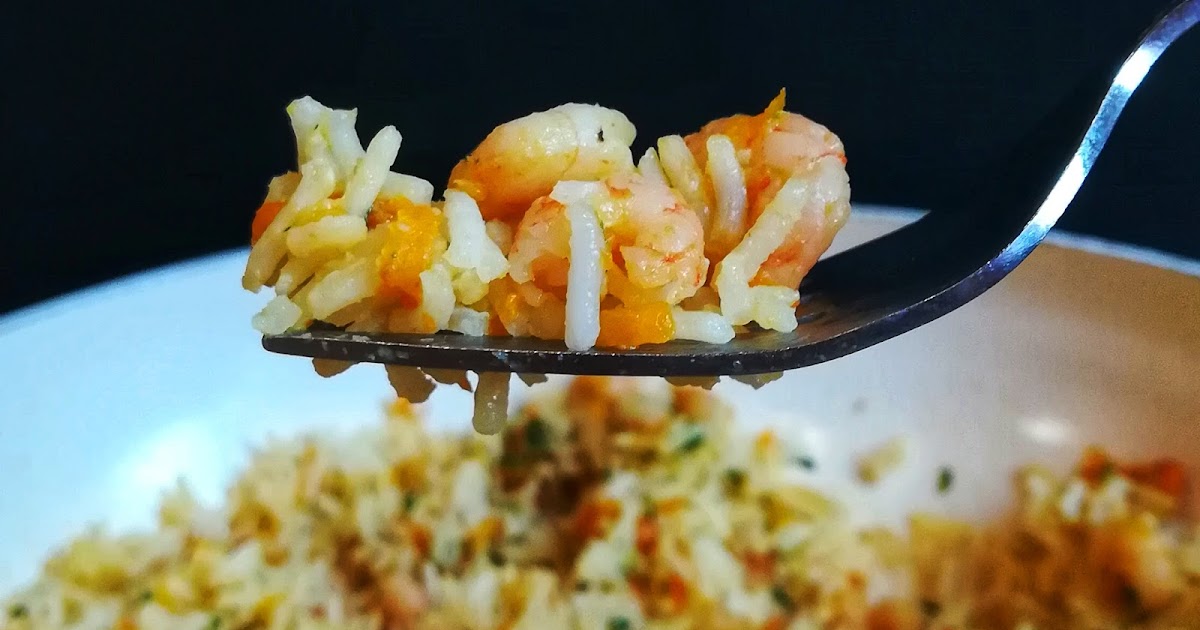 Riso basmati saltato con verdure e gamberi profumato allo zenzero e lime