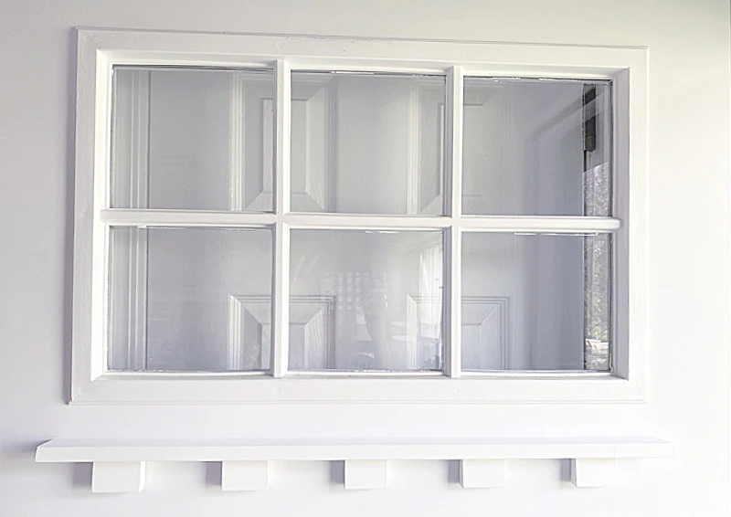 6 light window with dentil shelf