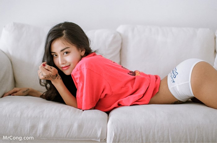 Baek Ye Jin's beauty in underwear photos October 2017 (148 photos)