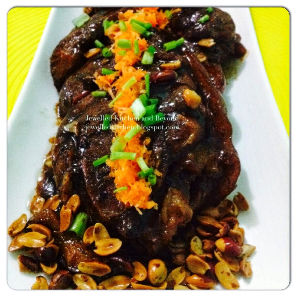 Pork in Spicy Sweet Sauce and Peanuts