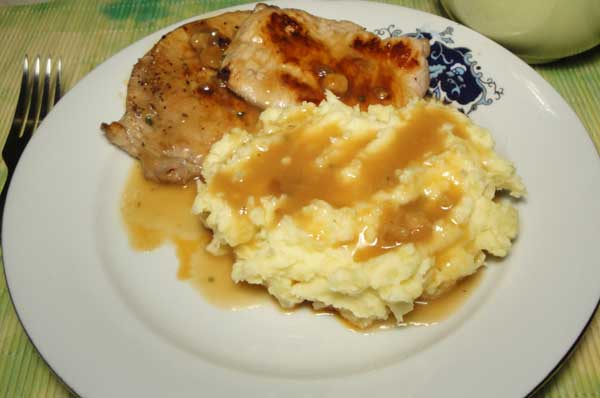 Art of cooking: Puree sauce with chicken
