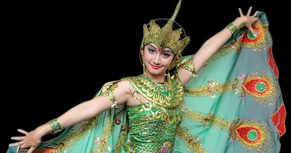 Properti Tari Merak Yang Biasa Dipakai Saat Pentas Diknaspedia
