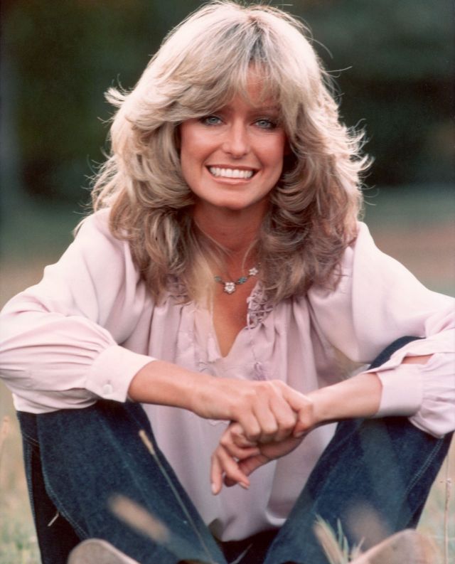 23 Fascinating Color Photos of a Young Farrah Fawcett in the 1970s and ...