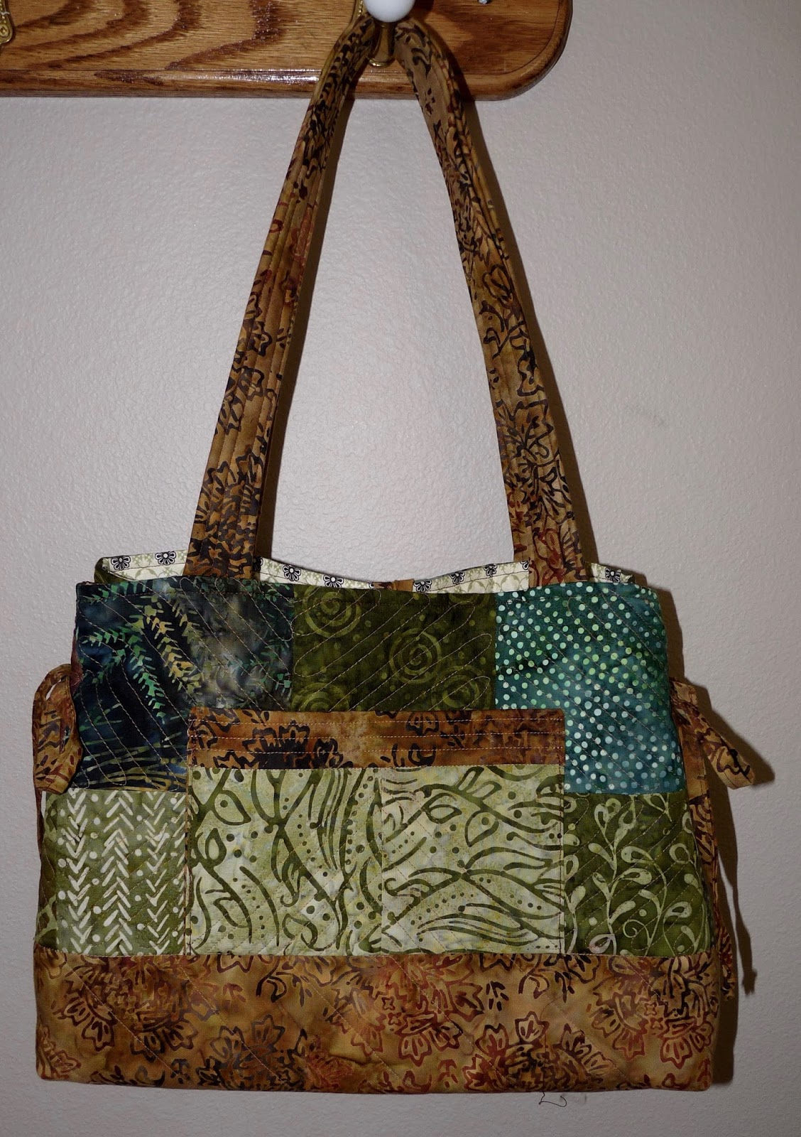COUNTRY LOG CABIN: 3 PURSES FINISHED
