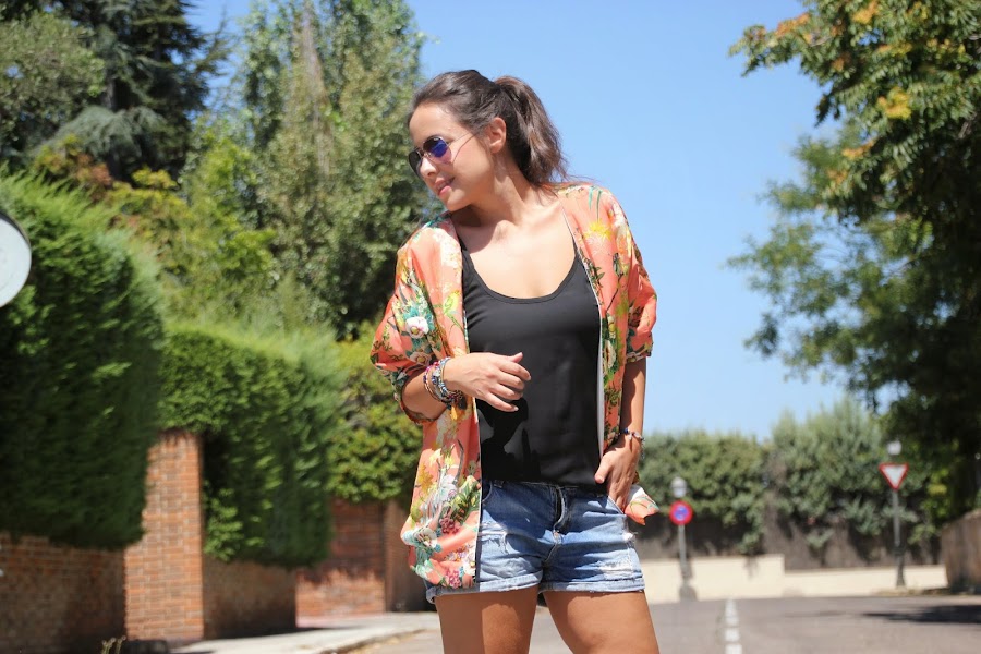 DIY Tutorial paso a paso: Kimono (patrón gratis). Blog de costura y blog diy.