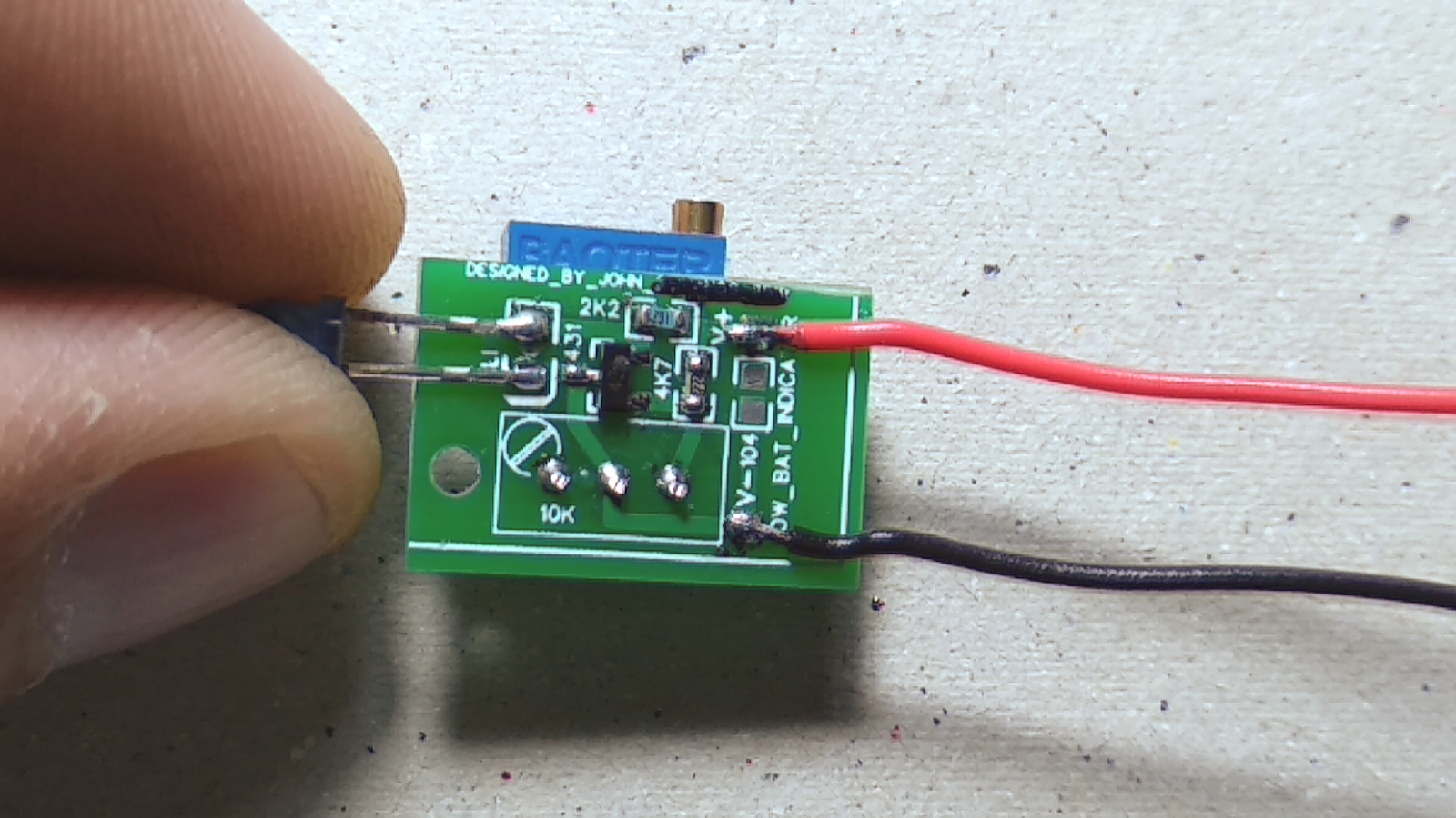 low battery indicator circuit