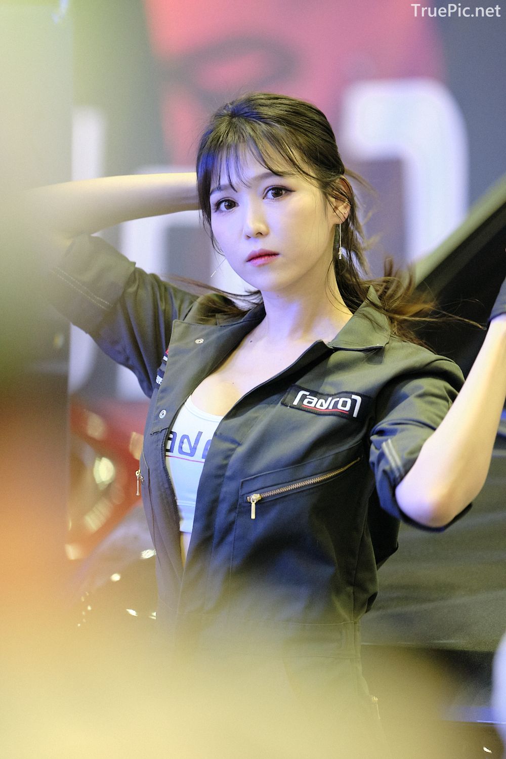 Korean Racing Model - Lee Eunhye - Seoul Auto Salon 2019 - Picture 23