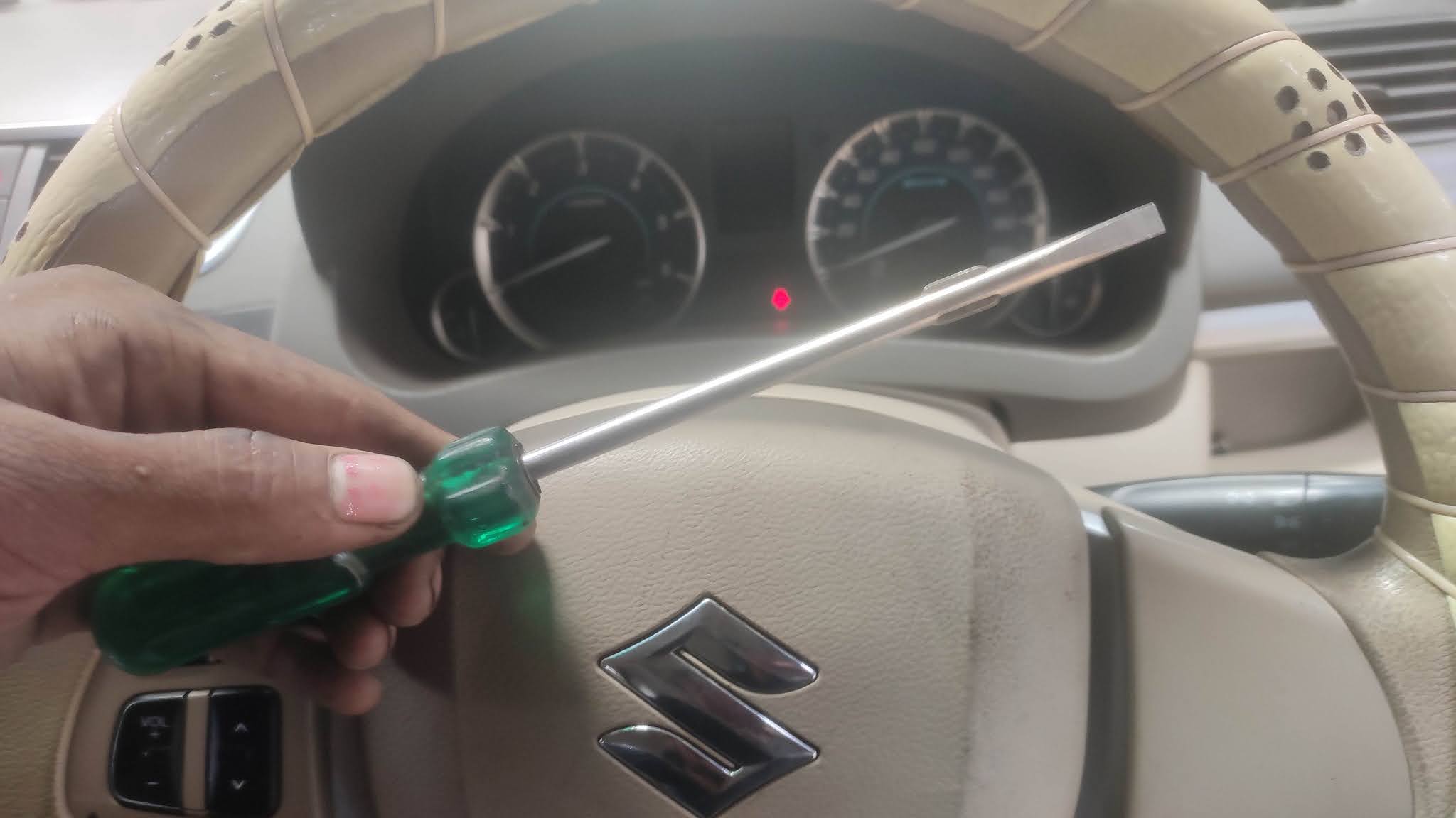 Maruti Suzuki Ertiga/New Swift Dzire Airbag Horn Coil Remove