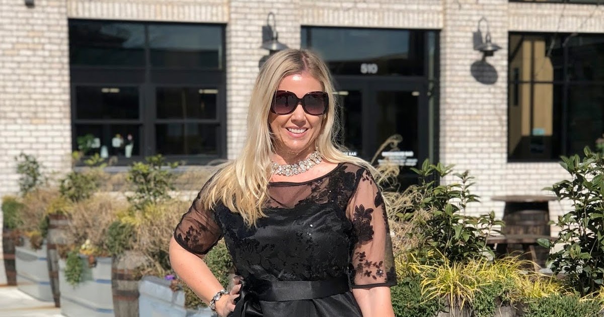 4 Cocktail Dresses that make you look thinner and don't hurt your wallet! FASHION OVER 40