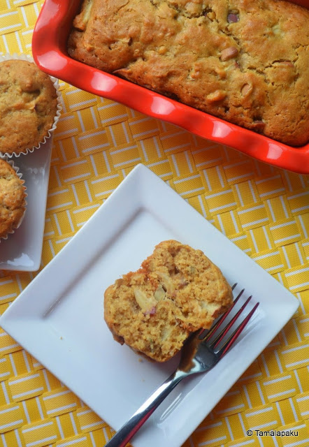 Eggless Apple Cinnamon Cake