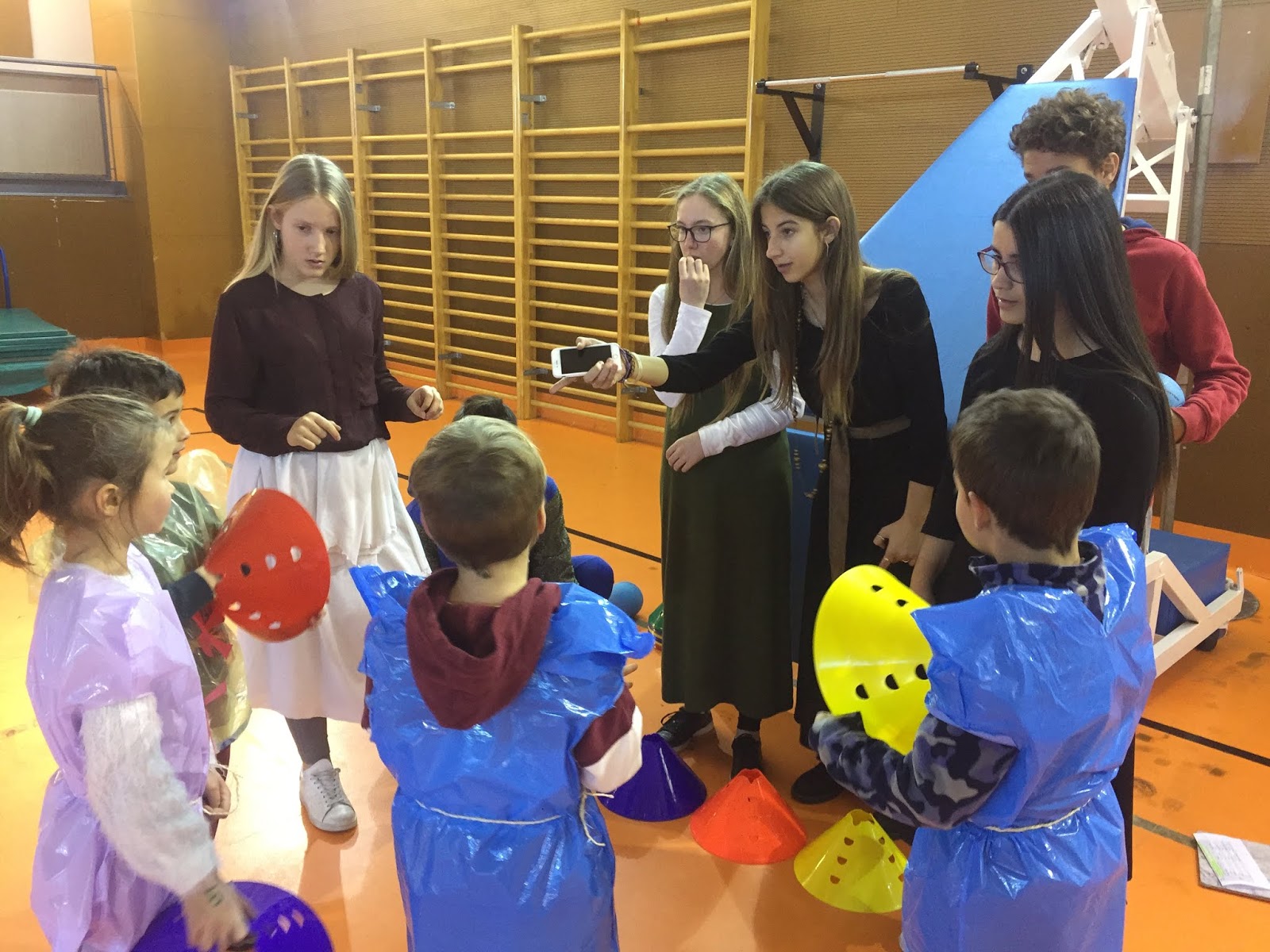 Costumes In Broceliande Le Blog Du Moyen Age