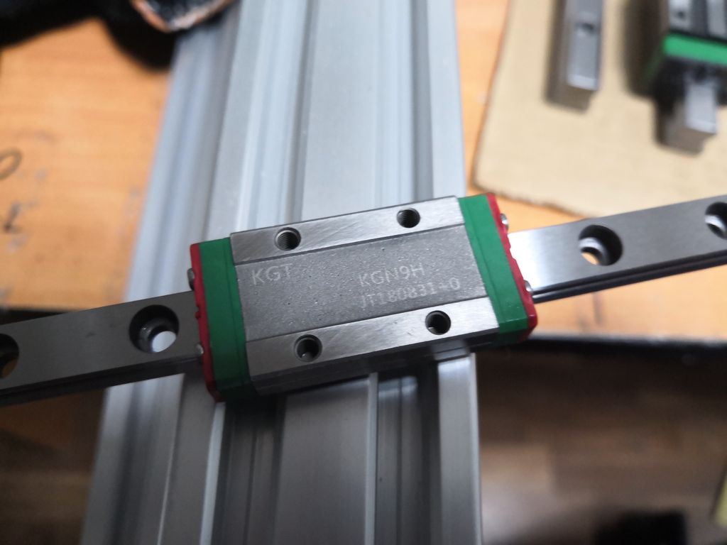 Mgn9h рельс. направляющая года. рельсовая направляющая цилиндрическая sbs16. Sbr 12 рельсовые направляющие. рельс направляющий для ворот 73х61.