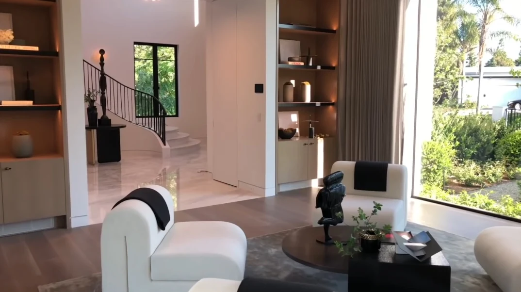 70 Interior Design Photos vs. 1000 Laurel Way, Beverly Hills, CA Ultra Luxury Home Tour