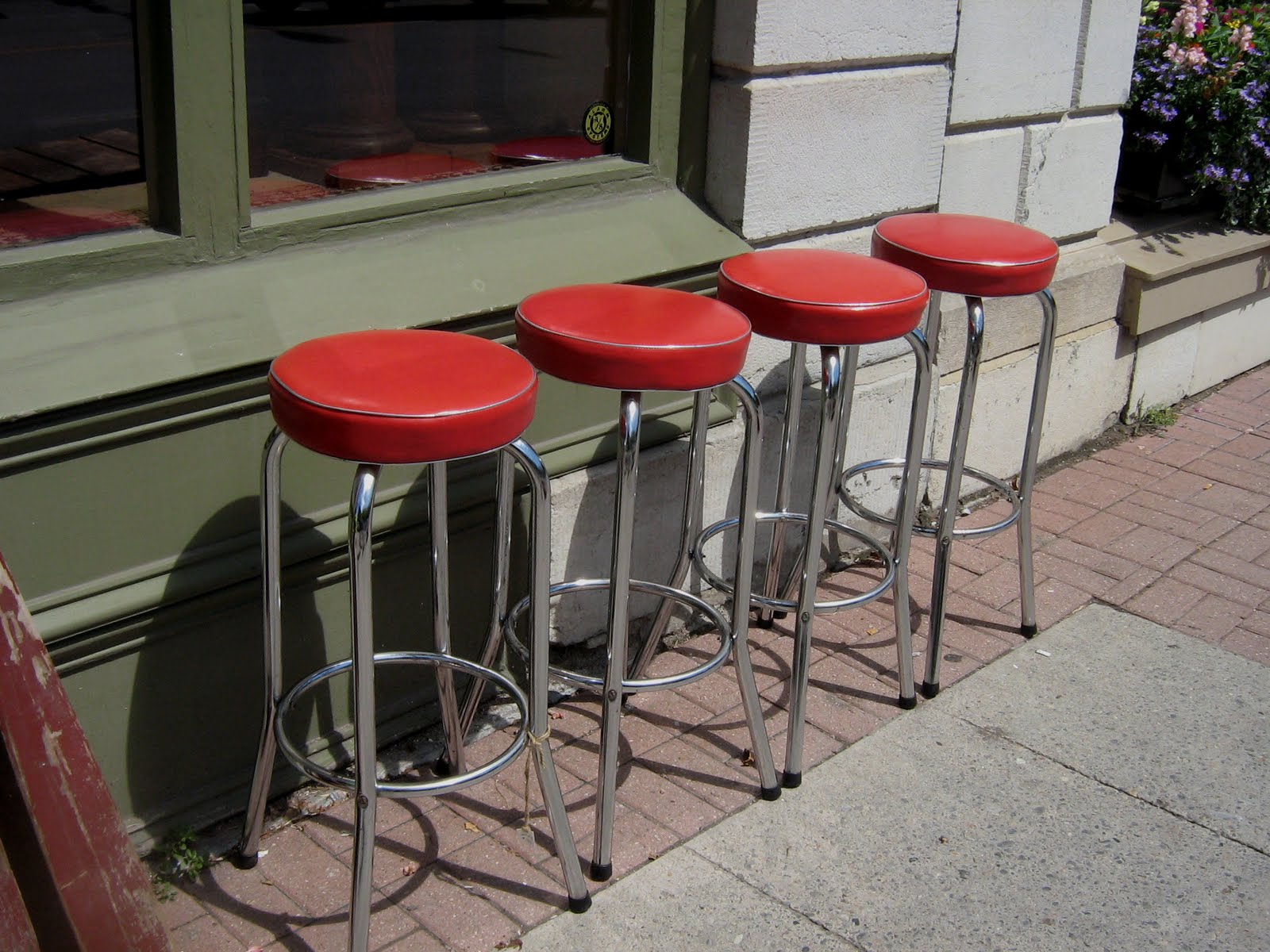 Funk & Gruven AZ SET OF 4 RETRO COUNTER STOOLS