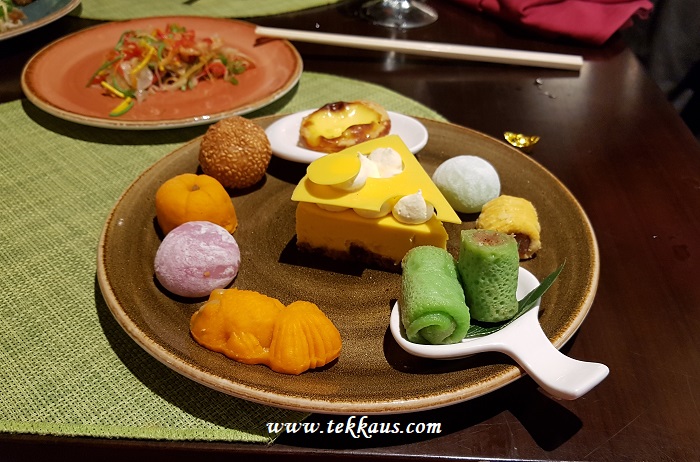 Chinese new year reunion dinner customs and recipes Chinese New Year Reunion Dinner Buffet at Double Tree Melaka | Tekkaus