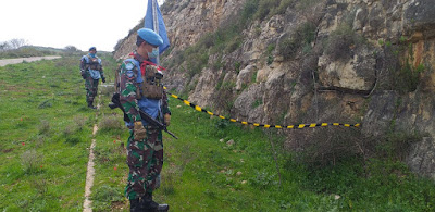 Satgas Garuda Temukan Mortir Aktif di Daerah Blue Line Satgas Garuda Temukan Mortir Aktif di Daerah Blue Line