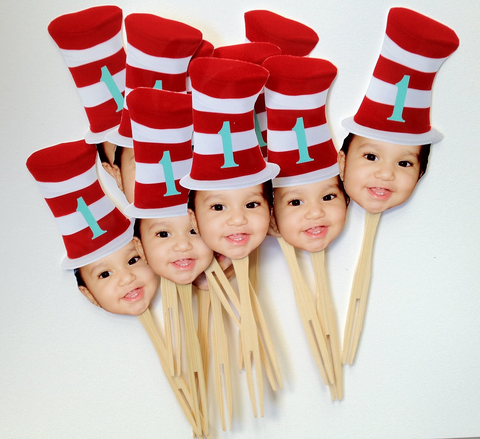 Cake Face Toppers: Cat in the hat toppers