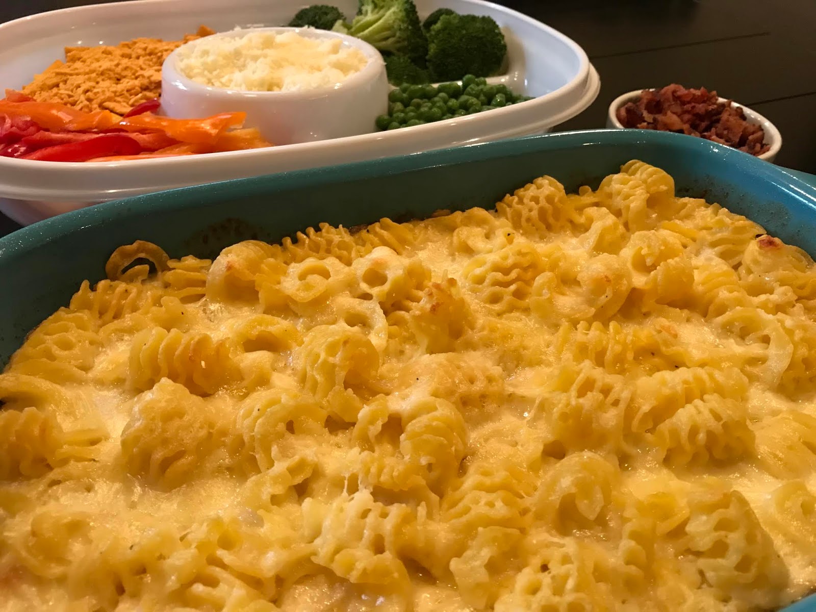 An Easy DIY Macaroni & Cheese Bar + The Best Toppings for Macaroni and