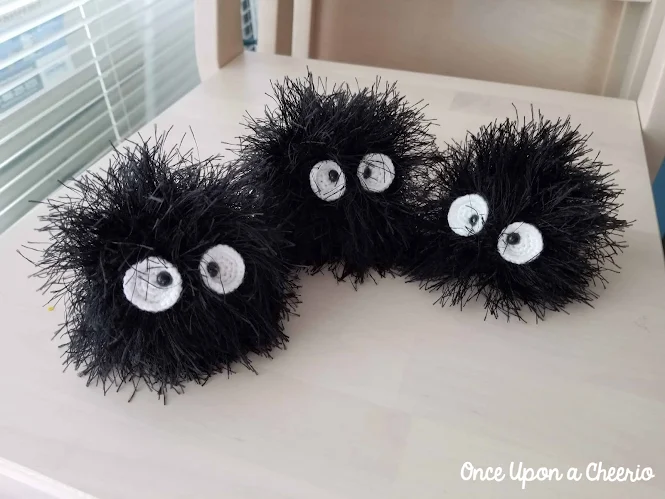 Easy Spirited Away Needle Felting Craft: Soot Sprite Tutorial