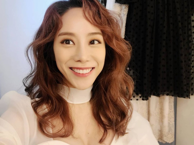 이미지에 대체텍스트 속성이 없습니다; 파일명은 cho_minah__13236557621892802212060786363371946009827159n.jpg 입니다.