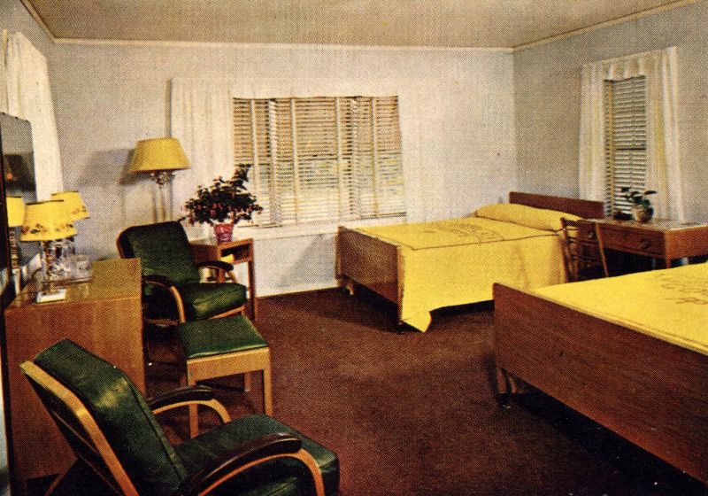 Room For a Night Cool Pics Show Hotel Rooms of the U.S in the 1950s