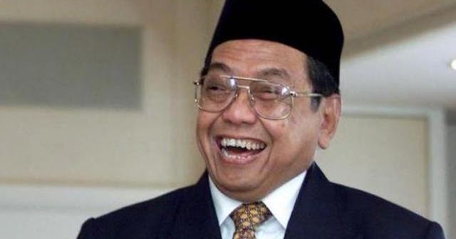 Respon Gus Dur Saat Disarankan Mundur Dari Kursi Presiden