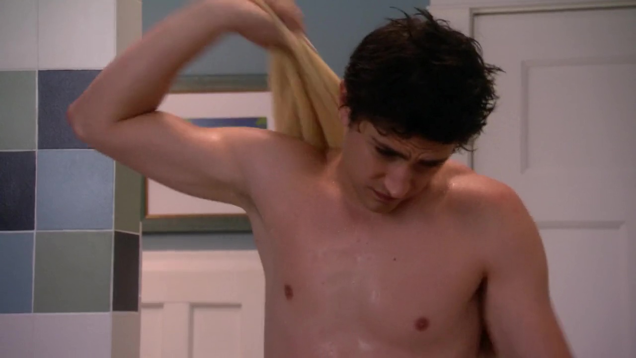 Chris Olivero and Matt Dallas shirtless in Kyle XY 1-03 "The Lies That...