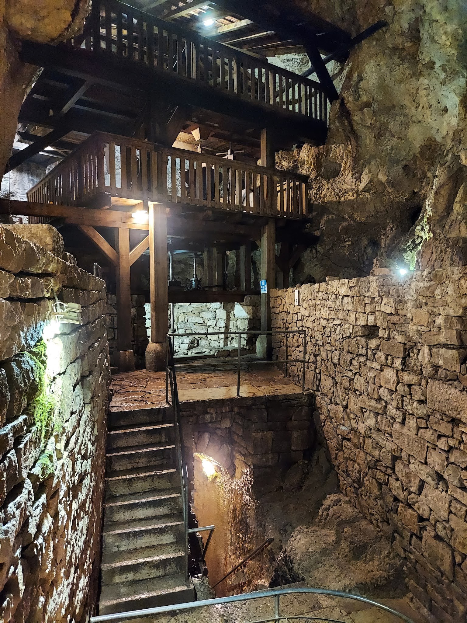 Les moulins souterrains du ColdesRoches