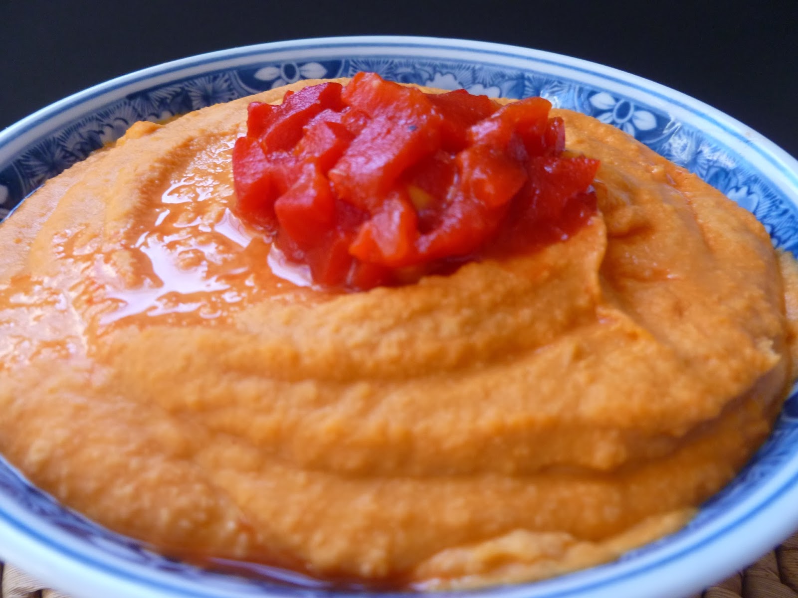 Lindaraxa Roasted Red Pepper Hummus