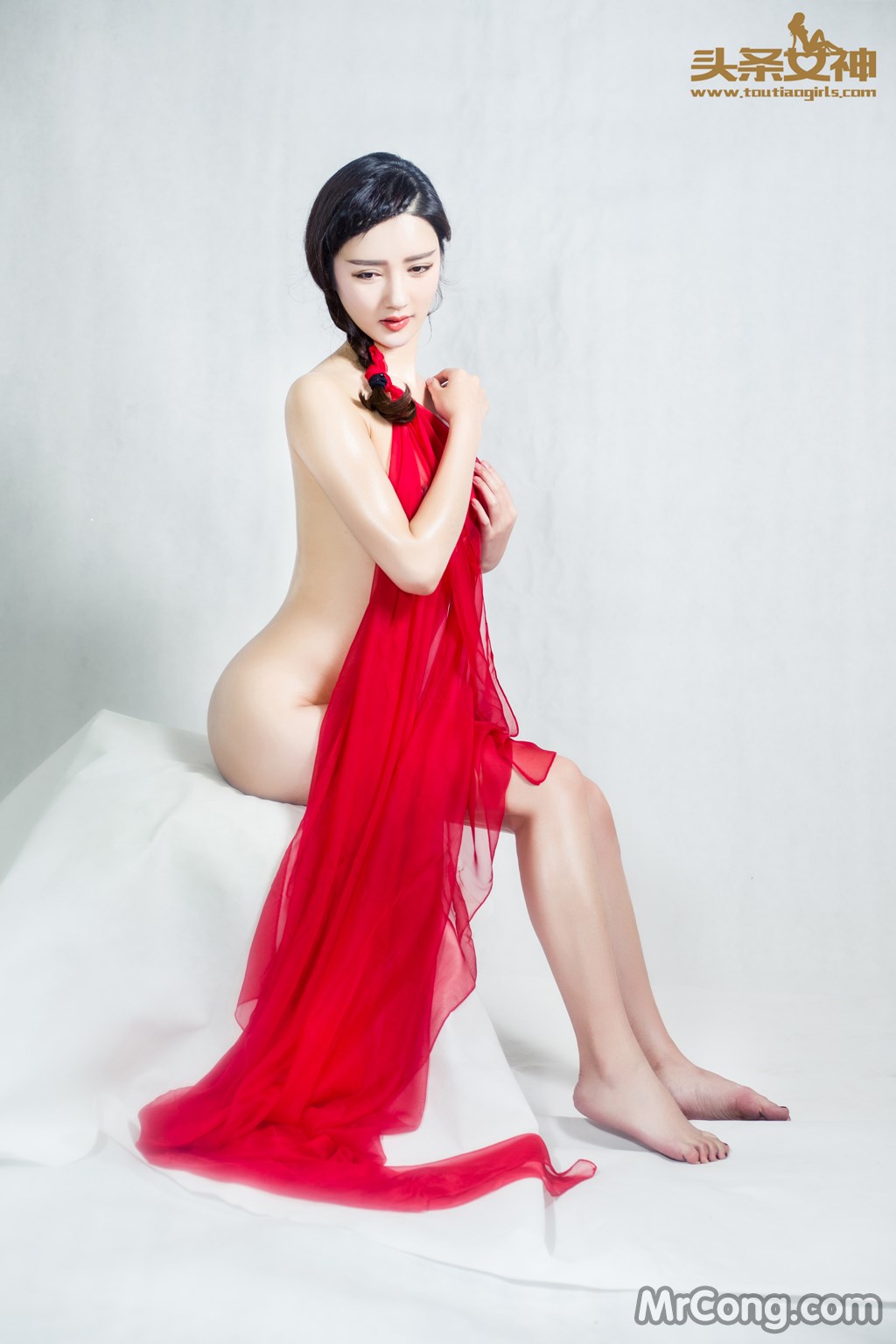 TouTiao 2016-06-25: Model Guo Wan Ting (郭婉婷) (43 photos)