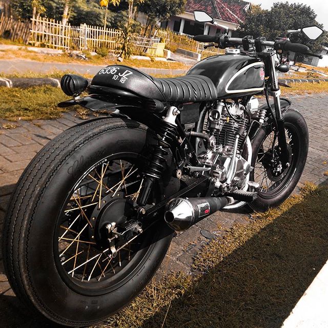 Gambar Motor Moge & Jadul Di Modifikasi Terbaru Dan Hasilnya Keren Gambar Motor Moge & Jadul Di Modifikasi Terbaru Dan Hasilnya Keren