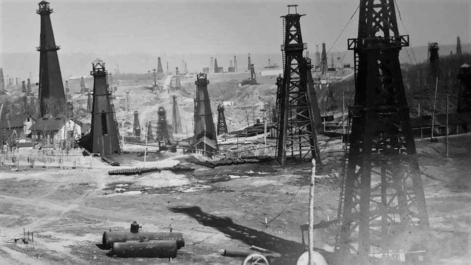 Petroblog Astra Romana oil wells and facilities in 1927