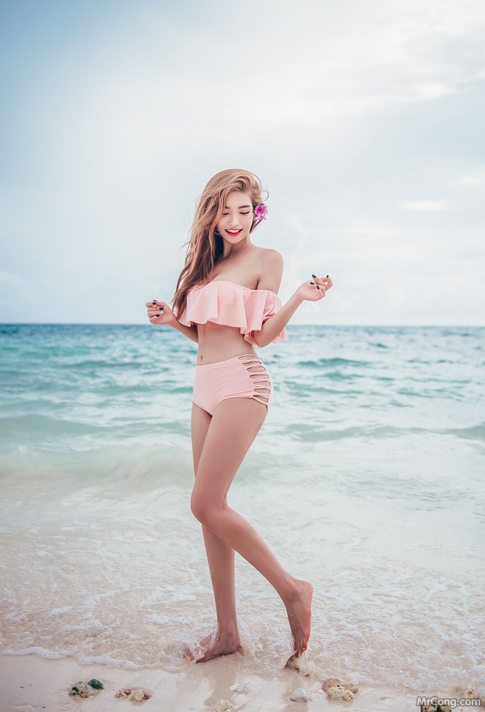 Beautiful Jin Hee in underwear and bikini pictures November + December 2017 (567 photos)